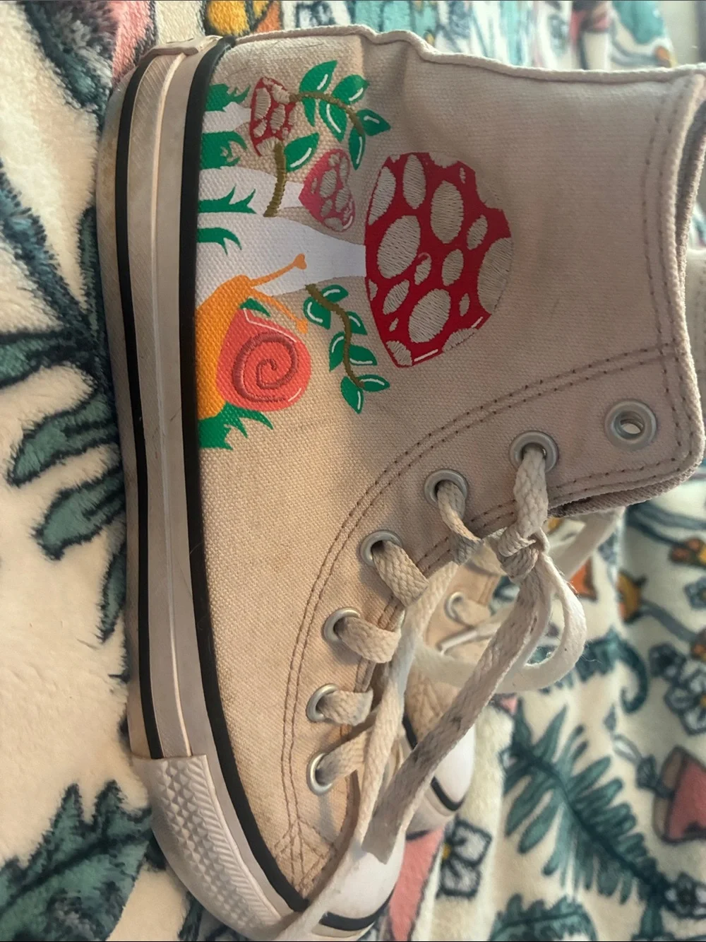Big girl’s size 2 Converse high tops